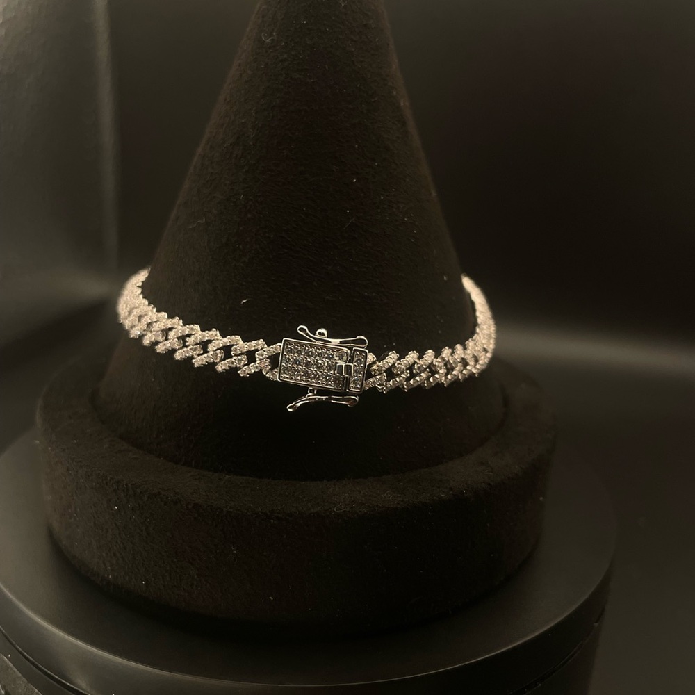 6mm Elegant Silver Bracelet